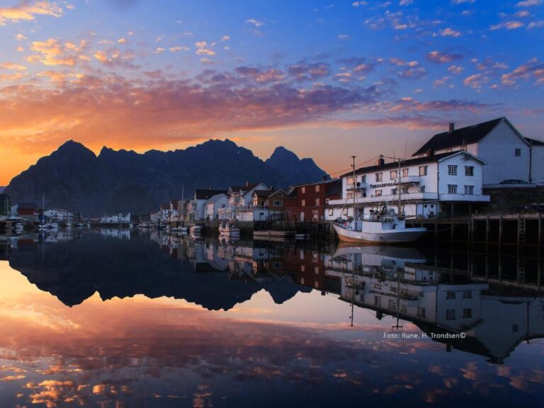 Tobiasbrygga hotel in Henningsvaer