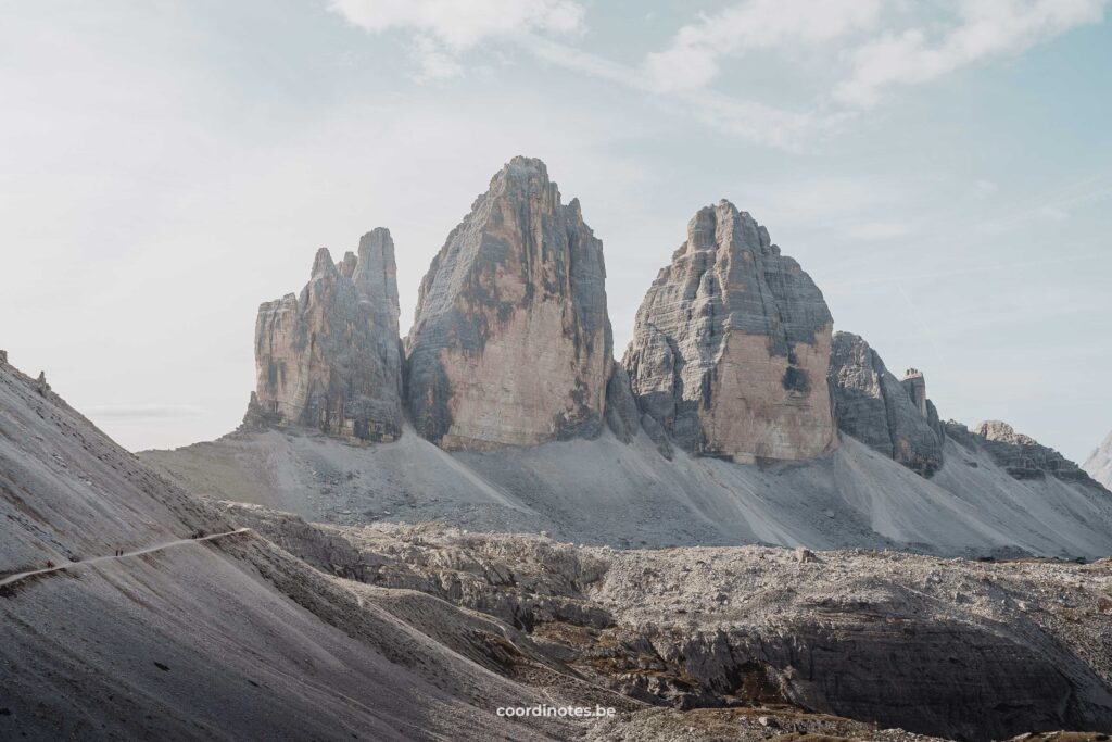 De drie bergtoppen van Tre Cime di Lavaredo naast elkaar