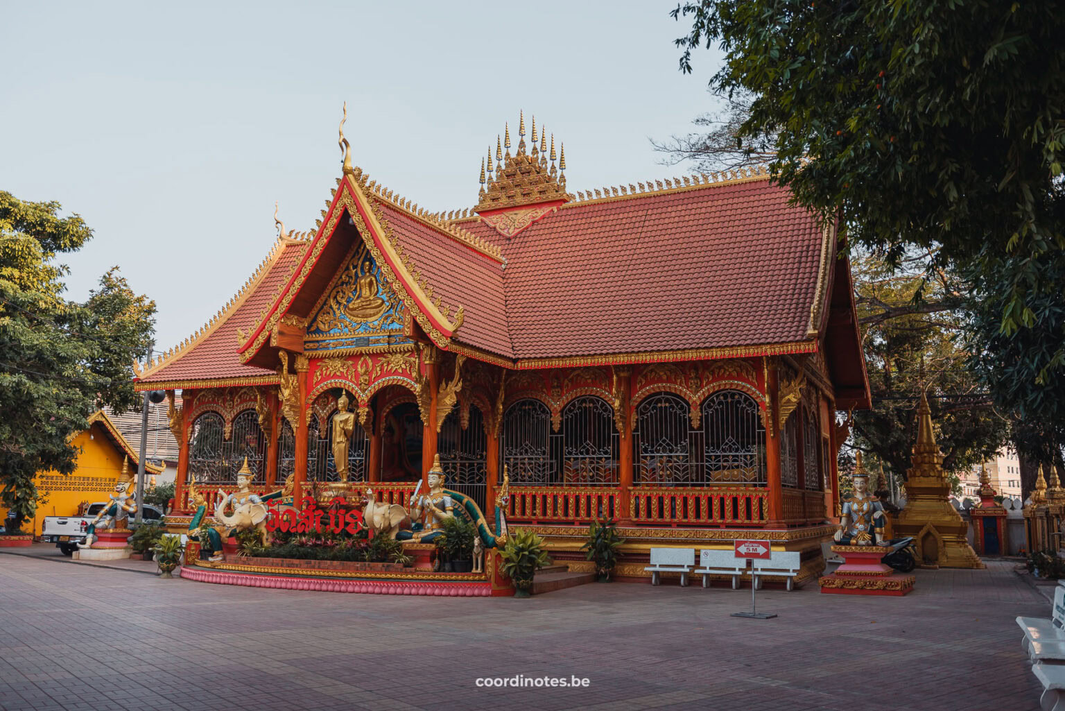 Wat Si Muang