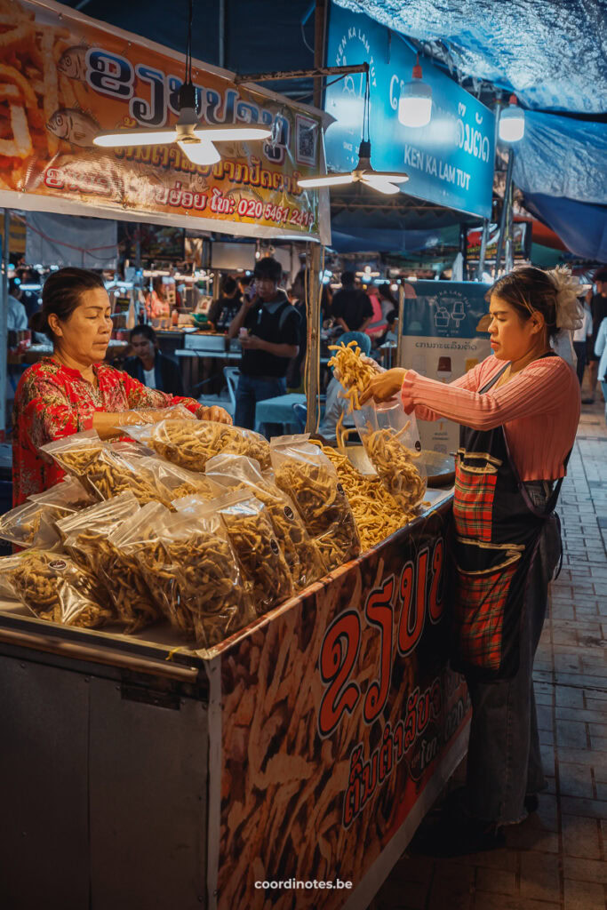 Food markets at the river shore