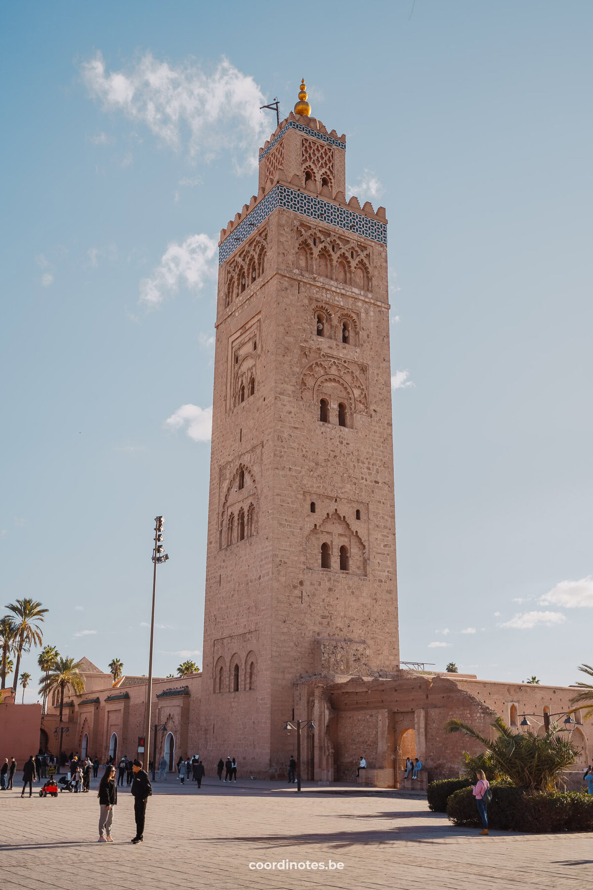 De grote oranje toren van de Koutoubia Mosque