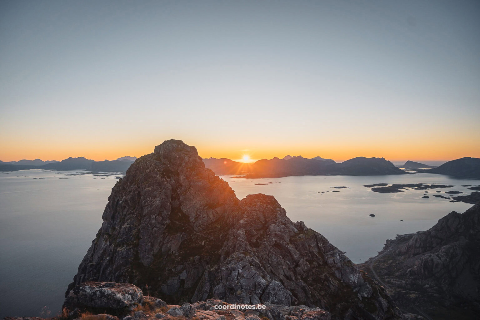 The views on top of Festvagtind are amazing!